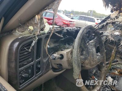 Zdjęcie 9 z 13 samochodu: 2005 GMC YUKON XL DENALI VIN:1GKFK66U35J127249 - miniatura