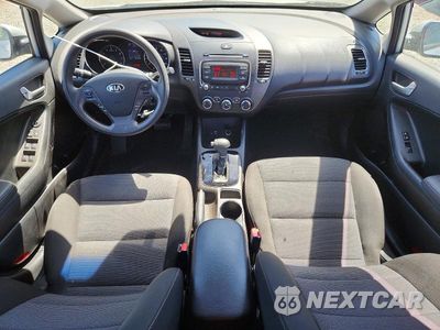 Zdjęcie 8 z 12 samochodu: 2017 KIA FORTE LX VIN:3KPFK4A73HE128727 - miniatura