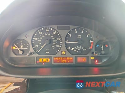Zdjęcie 9 z 12 samochodu: 2003 BMW 3 SERIES 325 I VIN:WBAAZ33443PH32038 - miniatura