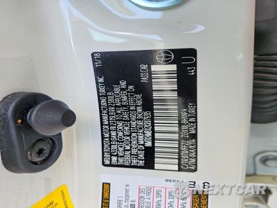 Zdjęcie 12 z 12 samochodu: 2019 TOYOTA C-HR XLE VIN:NMTKHMBX2KR079205 - miniatura