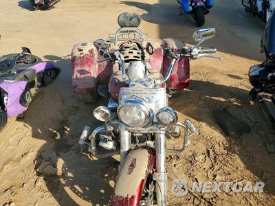 Piąte zdjęcie samochodu w środku: 2017 HARLEY-DAVIDSON FLRT FREE WHEELER VIN:1HD1MCC11HB853164 - miniatura