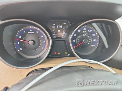 Zdjęcie 9 z 12 samochodu: 2013 HYUNDAI ELANTRA GLS VIN:5NPDH4AEXDH257574 - miniatura