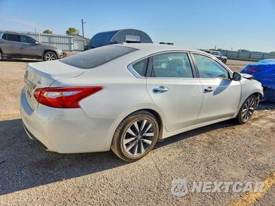 Trzecie zdjęcie samochodu z tyłu: 2017 NISSAN ALTIMA 2.5 SL VIN:1N4AL3AP1HC179089 - miniatura