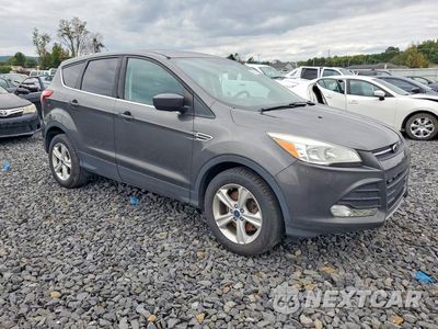 Czwarte zdjęcie samochodu z boku: 2015 FORD ESCAPE SE VIN:1FMCU9GX1FUB15776 - miniatura