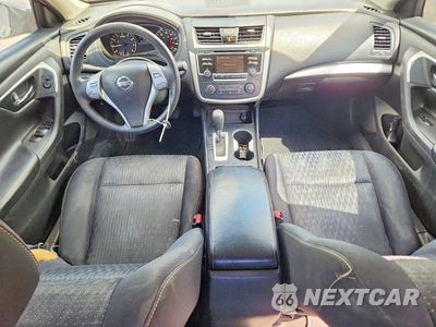 Zdjęcie 8 z 12 samochodu: 2017 NISSAN ALTIMA 2.5 S VIN:1N4AL3AP5HN303000 - miniatura