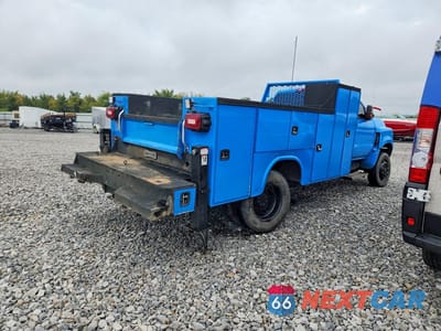 Trzecie zdjęcie samochodu z tyłu: 2020 CHEVROLET SILVERADO MEDIUM DUTY VIN:1HTKJPVM7LH621321 - miniatura