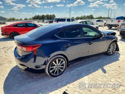 Trzecie zdjęcie samochodu z tyłu: 2018 MAZDA 3 TOURING VIN:3MZBN1V33JM172702 - miniatura