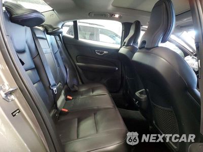 Zdjęcie 10 z 13 samochodu: 2020 VOLVO S60 T6 MOMENTUM VIN:7JRA22TKXLG066818 - miniatura