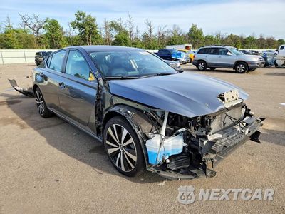Czwarte zdjęcie samochodu z boku: 2019 NISSAN ALTIMA SR VIN:1N4BL4CV0KC120581 - miniatura