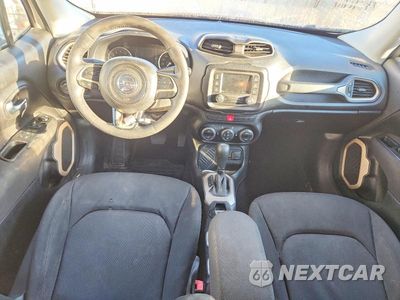 Zdjęcie 8 z 13 samochodu: 2015 JEEP RENEGADE LATITUDE VIN:ZACCJABT9FPC39959 - miniatura