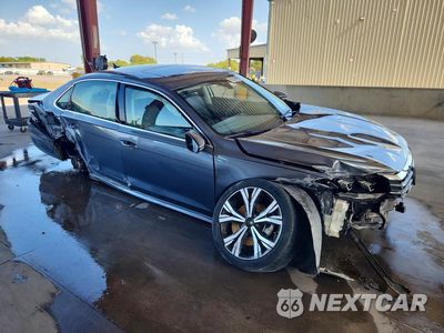 Czwarte zdjęcie samochodu z boku: 2021 VOLKSWAGEN PASSAT SE VIN:1VWSA7A35MC011231 - miniatura