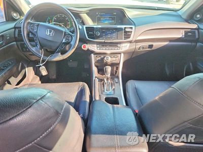 Zdjęcie 8 z 13 samochodu: 2015 HONDA ACCORD TOURING HYBRID VIN:1HGCR6F71FA002239 - miniatura