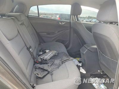 Zdjęcie 10 z 12 samochodu: 2021 HYUNDAI IONIQ SE VIN:KMHC65LD7MU250515 - miniatura