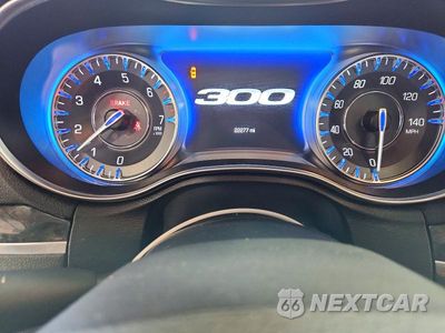 Zdjęcie 9 z 12 samochodu: 2023 CHRYSLER 300 TOURING L VIN:2C3CCASGXPH601415 - miniatura