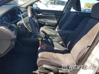 Zdjęcie 7 z 12 samochodu: 2010 HONDA ACCORD LX VIN:1HGCP2F38AA129073 - miniatura