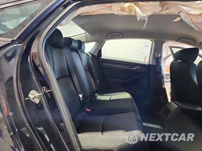 Zdjęcie 10 z 13 samochodu: 2018 HONDA ACCORD LX VIN:1HGCV1F11JA141967 - miniatura
