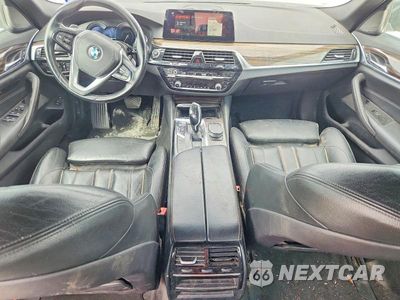 Zdjęcie 8 z 12 samochodu: 2018 BMW 530E VIN:WBAJA9C59JB250255 - miniatura