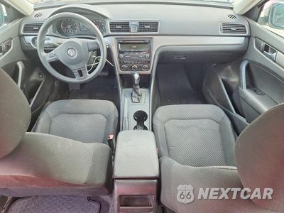 Zdjęcie 8 z 12 samochodu: 2012 VOLKSWAGEN PASSAT S VIN:1VWAH7A37CC035018 - miniatura