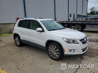 Czwarte zdjęcie samochodu z boku: 2009 VOLKSWAGEN TIGUAN SE VIN:WVGBV75N69W518868 - miniatura
