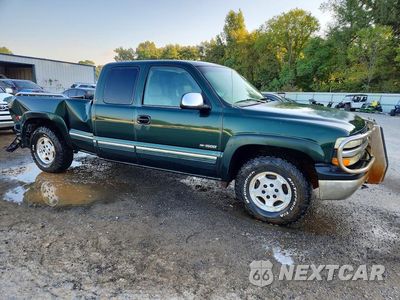 Czwarte zdjęcie samochodu z boku: 2001 CHEVROLET SILVERADO K1500 VIN:1GCEK19T01E283751 - miniatura