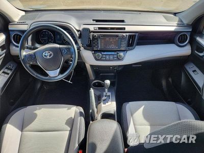 Zdjęcie 8 z 13 samochodu: 2016 TOYOTA RAV4 XLE VIN:2T3RFREV3GW510184 - miniatura