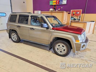 Czwarte zdjęcie samochodu z boku: 2007 JEEP PATRIOT SPORT VIN:1J8FF28WX7D415500 - miniatura