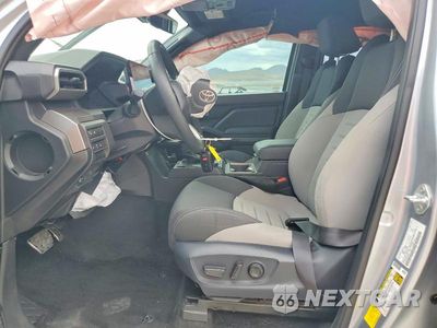 Zdjęcie 7 z 12 samochodu: 2024 TOYOTA TACOMA TRD SPORT VIN:3TMLB5FN9RM022564 - miniatura
