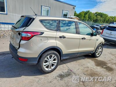 Trzecie zdjęcie samochodu z tyłu: 2017 FORD ESCAPE S VIN:1FMCU0F79HUA21676 - miniatura