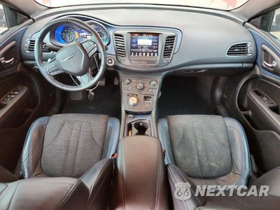 Zdjęcie 8 z 13 samochodu: 2015 CHRYSLER 200 S VIN:1C3CCCDG0FN523208 - miniatura