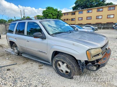 Czwarte zdjęcie samochodu z boku: 2004 CHEVROLET TRAILBLAZER LS VIN:1GNDS13S242447803 - miniatura