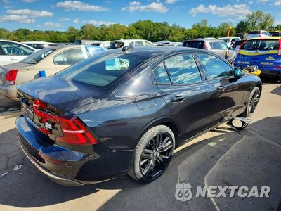 Trzecie zdjęcie samochodu z tyłu: 2023 VOLVO S60 PLUS VIN:7JRL12FT7PG231696 - miniatura