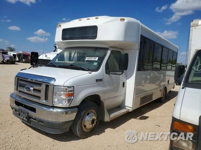 Trzecie zdjęcie samochodu z tyłu: 2021 FORD E450 SHUTTLE BUS VIN:1FDFE4FN2MDC20739 - miniatura