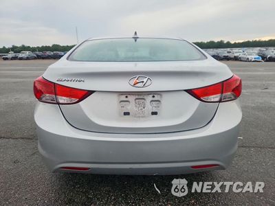 Zdjęcie 6 z 12 samochodu: 2013 HYUNDAI ELANTRA GLS VIN:KMHDH4AE5DU598883 - miniatura
