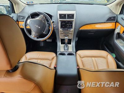 Zdjęcie 8 z 12 samochodu: 2014 LINCOLN MKX VIN:2LMDJ8JK7EBL12142 - miniatura