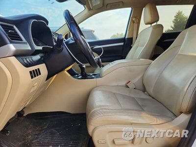 Zdjęcie 7 z 12 samochodu: 2017 TOYOTA HIGHLANDER XLE VIN:5TDJZRFH0HS424279 - miniatura