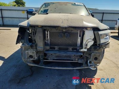 Piąte zdjęcie samochodu w środku: 2021 RAM 1500 LARAMIE VIN:1C6RREJTXMN673767 - miniatura