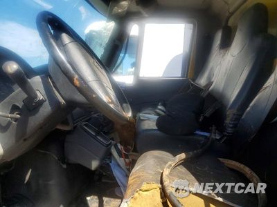 Zdjęcie 7 z 12 samochodu: 2013 INTERNATIONAL 4300 BOX TRUCK VIN:1HTMMAAL5DH103378 - miniatura