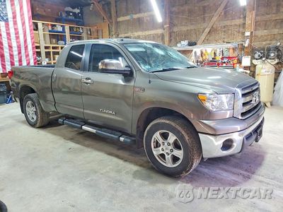 Czwarte zdjęcie samochodu z boku: 2013 TOYOTA TUNDRA DOUBLE CAB SR5 VIN:5TFUW5F19DX309041 - miniatura
