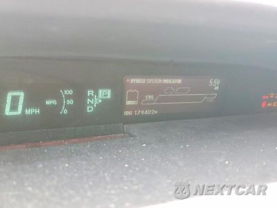 Zdjęcie 9 z 12 samochodu: 2014 TOYOTA PRIUS TWO VIN:JTDKN3DU1E1770380 - miniatura