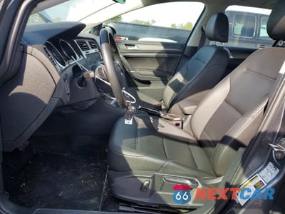 Zdjęcie 7 z 12 samochodu: 2019 VOLKSWAGEN GOLF SPORTWAGEN S VIN:3VWY57AU5KM503793 - miniatura