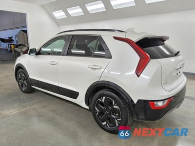 Drugie zdjęcie samochodu z przodu: 2023 KIA NIRO WIND VIN:KNDCR3L14P5034254 - miniatura