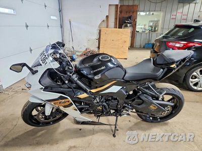 Trzecie zdjęcie samochodu z tyłu: 2026 KAWASAKI ZX636 K VIN:JKBZXJJ12TA042528 - miniatura