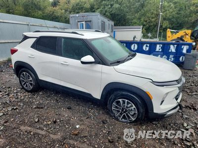 Czwarte zdjęcie samochodu z boku: 2026 CHEVROLET TRAILBLAZER LT VIN:KL79MRSLXTB156785 - miniatura