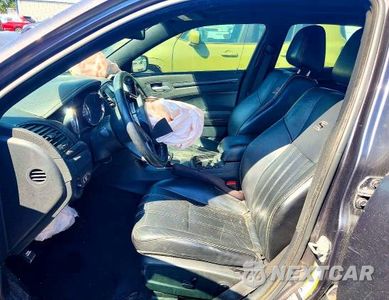 Zdjęcie 7 z 12 samochodu: 2014 CHRYSLER 300 S VIN:2C3CCAGG6EH311954 - miniatura