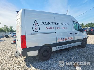 Trzecie zdjęcie samochodu z tyłu: 2025 MERCEDES-BENZ SPRINTER 2500 DELIVERY VAN VIN:W1Y4NBHY0ST207347 - miniatura