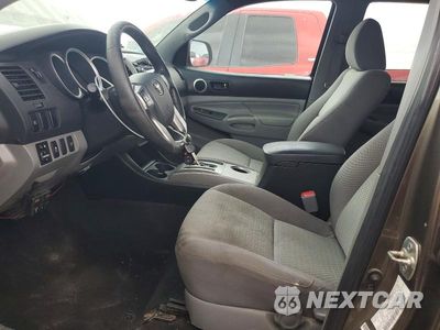 Zdjęcie 7 z 12 samochodu: 2012 TOYOTA TACOMA V6 VIN:3TMLU4EN4CM099730 - miniatura