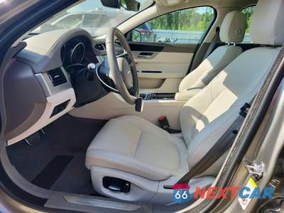 Zdjęcie 7 z 12 samochodu: 2020 JAGUAR XF PREMIUM VIN:SAJBJ4FX1LCY85914 - miniatura