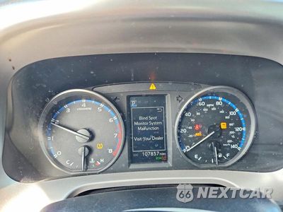 Zdjęcie 9 z 14 samochodu: 2018 TOYOTA RAV4 XLE VIN:JTMRFREV5JD229198 - miniatura