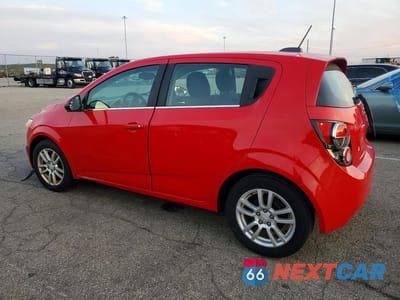 Drugie zdjęcie samochodu z przodu: 2015 CHEVROLET SONIC LT VIN:1G1JC6SB3F4136453 - miniatura