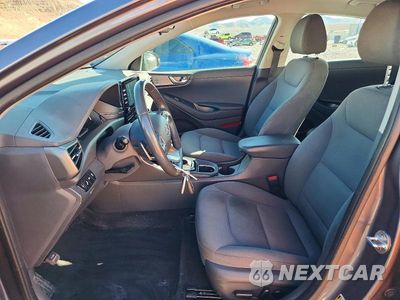 Zdjęcie 7 z 12 samochodu: 2020 HYUNDAI IONIQ SE VIN:KMHC75LC8LU188447 - miniatura